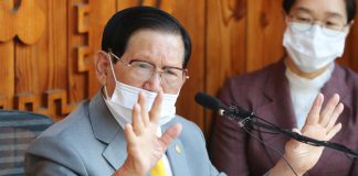 Shincheonji founder faces prosecution’s probe for allegedly disrupting anti-virus efforts