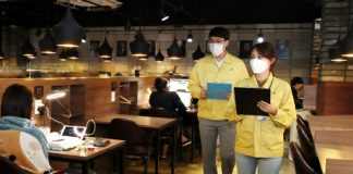 New virus cluster found at franchise coffee shop in Seoul