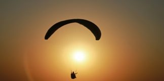 Aussie 91-year-old survives paragliding crash