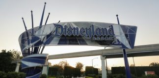 California mayors plead for reopening of theme parks