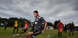 Indonesian footballers pay coronavirus penalty