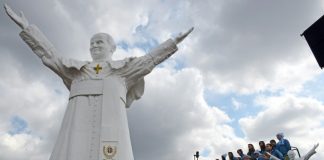 Poles losing faith in once mighty Catholic Church